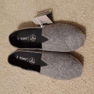 Toms Womens Alpargata BNWT, black and white